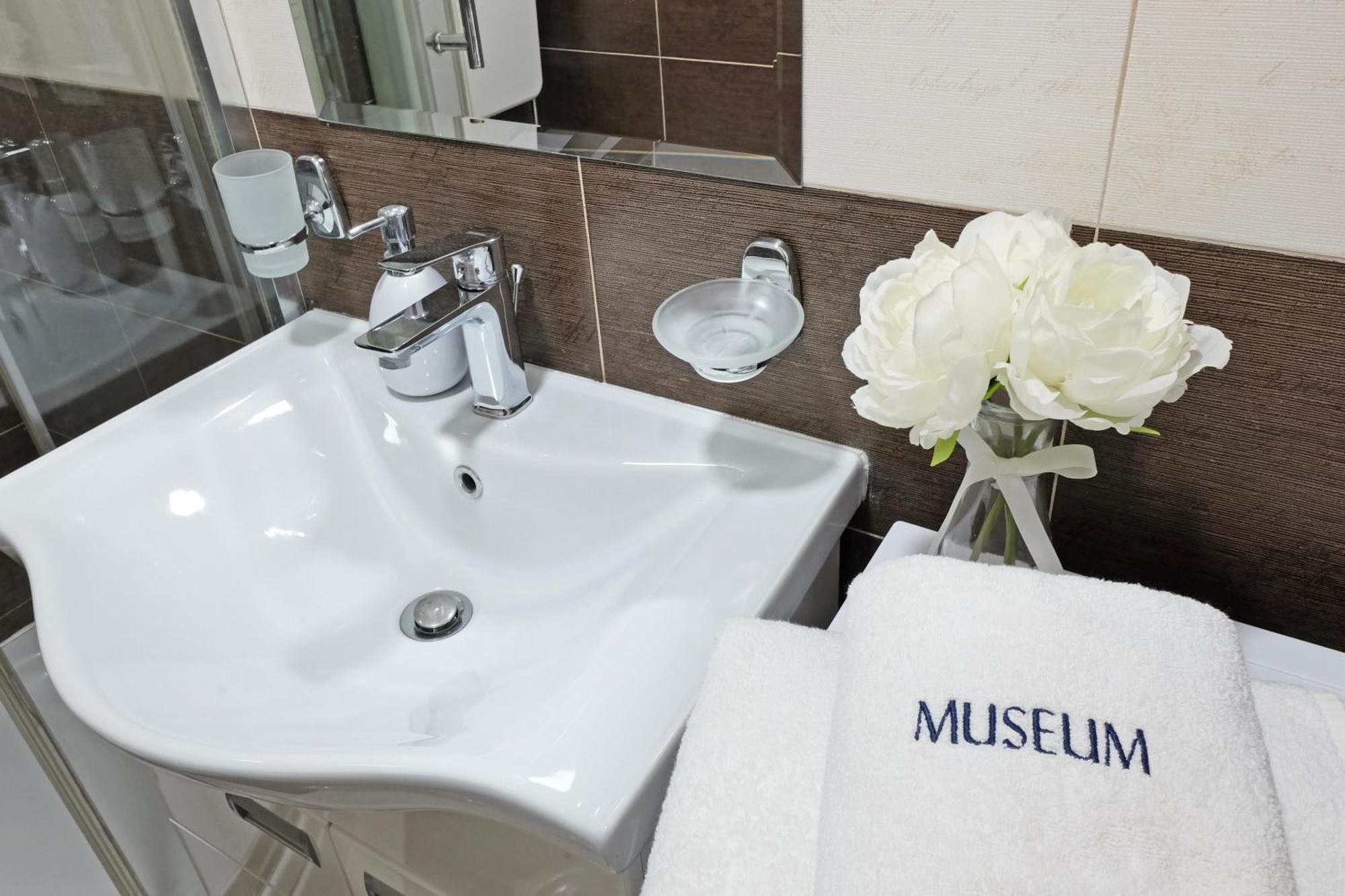 Paradise Museum City Center Belgrado Buitenkant foto
